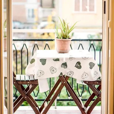 Lovely In - Casetta Mattei Apartment